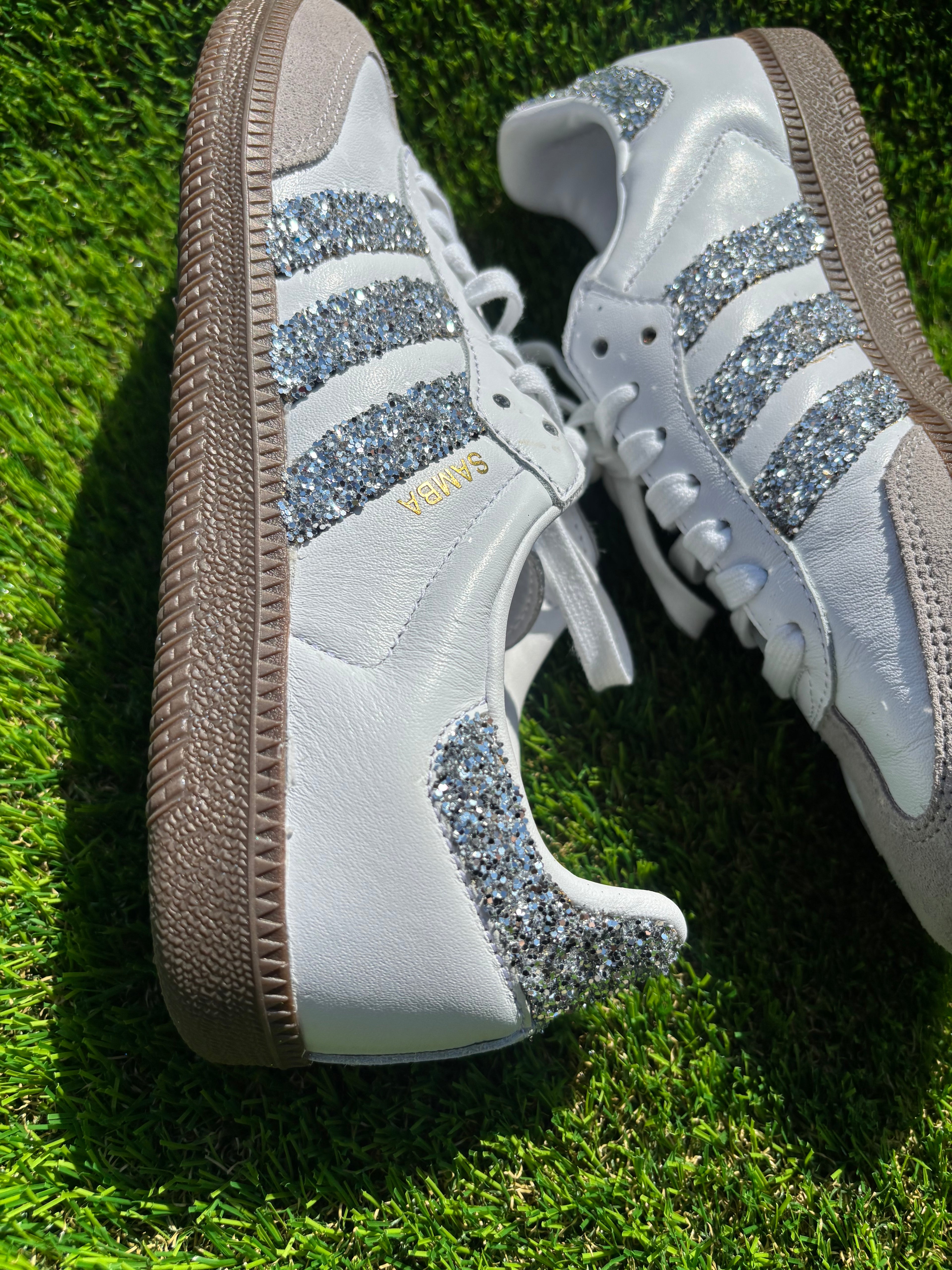 Silver glitter Adidas samba OG sneakers.