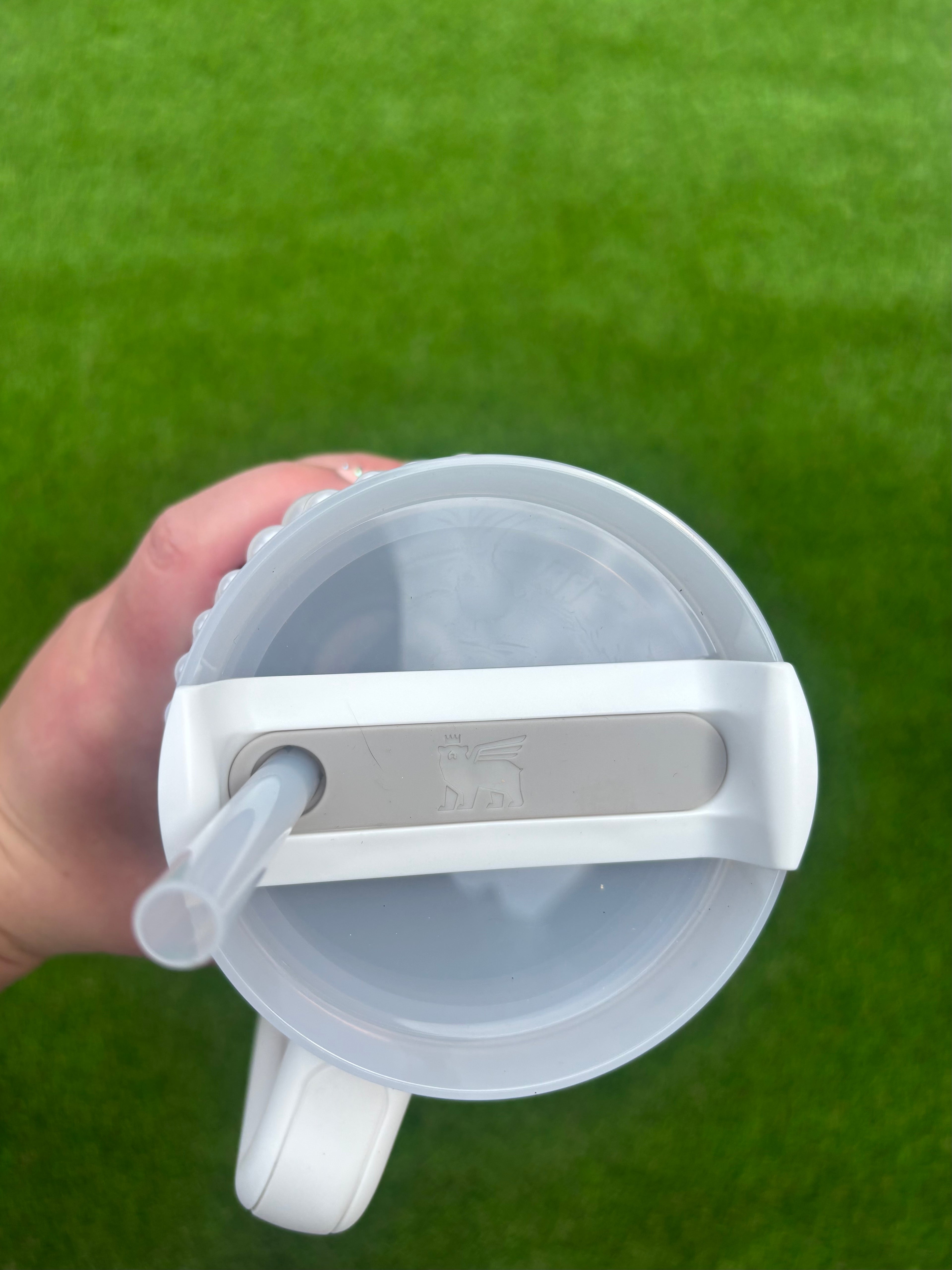 White pearl Stanley quencher, all white pearl tumbler. 40oz