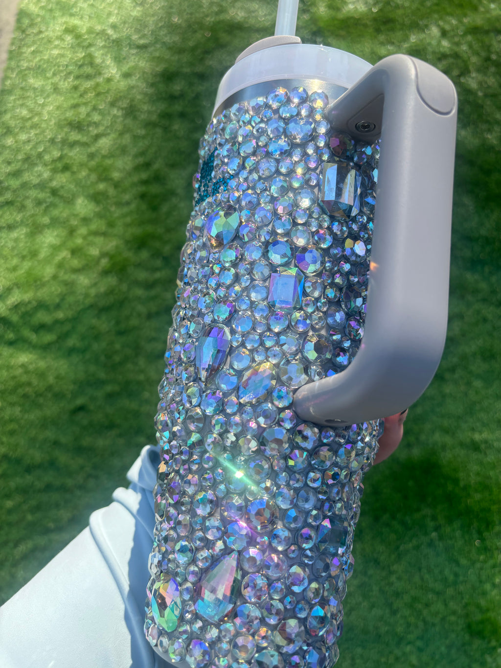 RhinestoneStanley with clear crystals and teal blue logo. 30oz