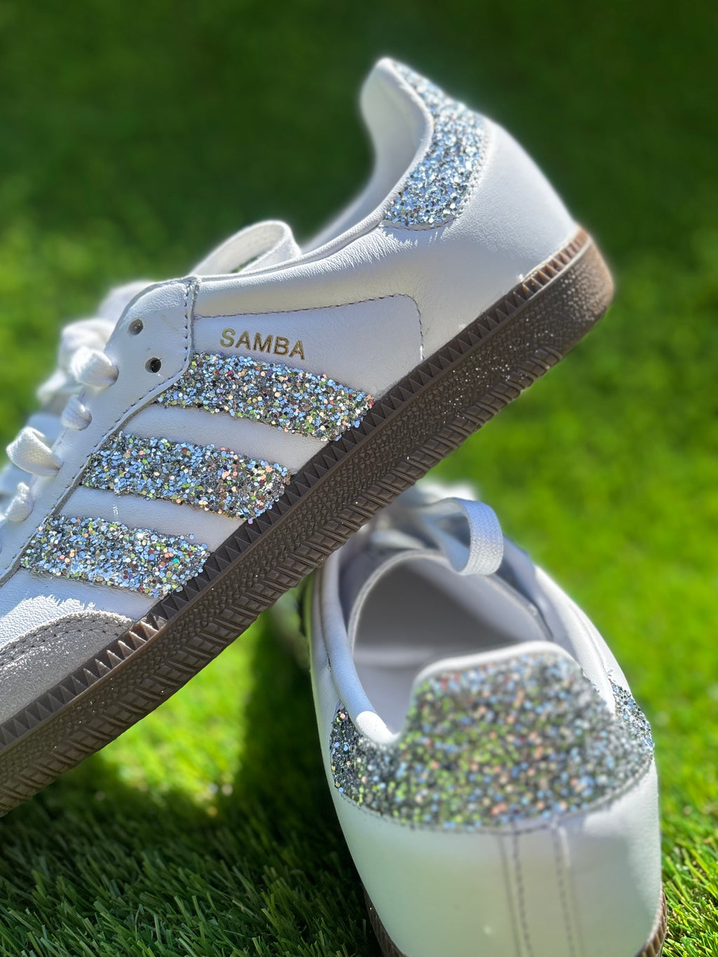 Silver glitter Adidas samba OG sneakers.