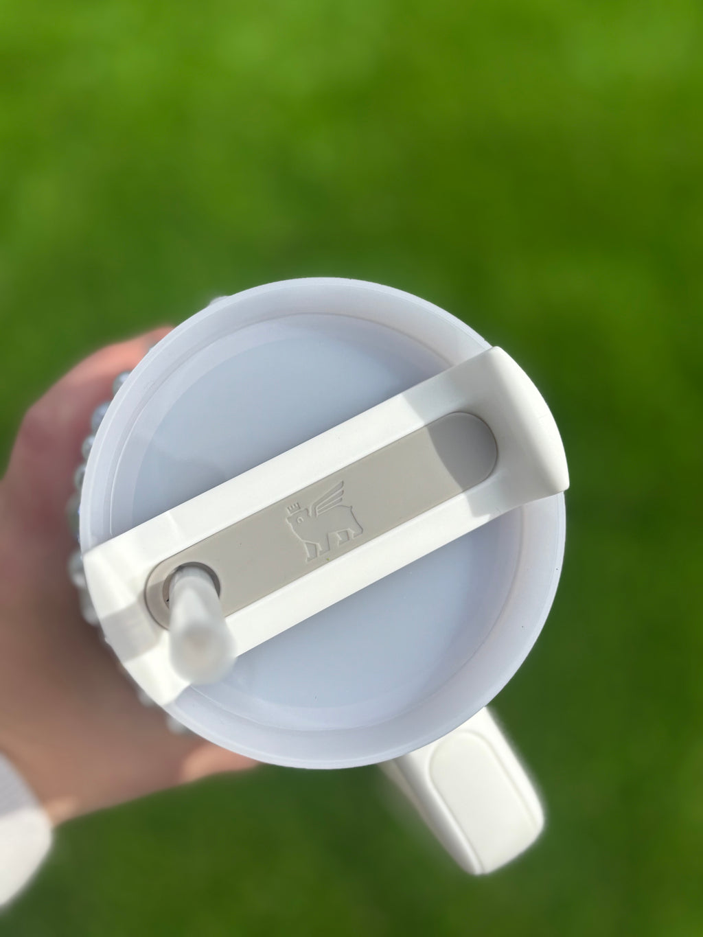 Personalized Stanley with white pearl and crystals. 40oz